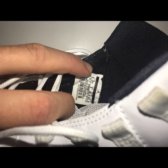 Jordan 11 BG Legend Blue - Picture 7 of 8